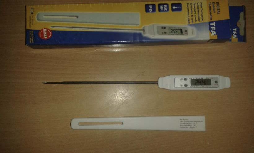 Digital thermometer